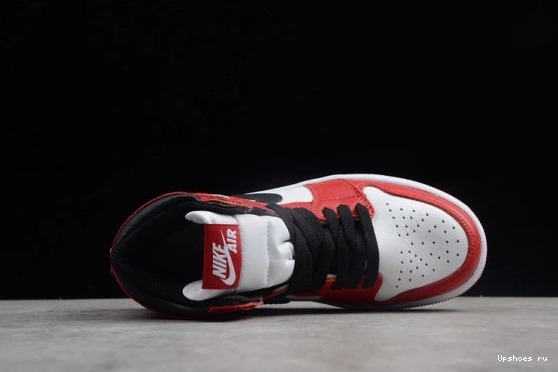 Kids Jordan OG  555088-101 Retro 1 Kid Air 555088-101 High "Chicago" 0527